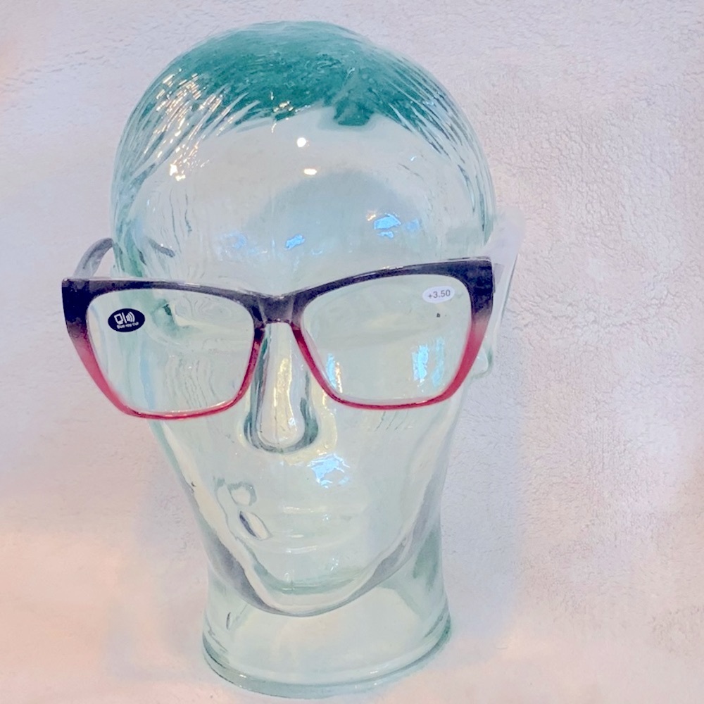 3.50 Fashion Readers with Blue light technology.